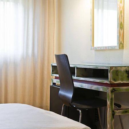 Hrc Hotel Мадрид Экстерьер фото