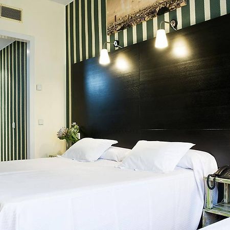 Hrc Hotel Мадрид Экстерьер фото