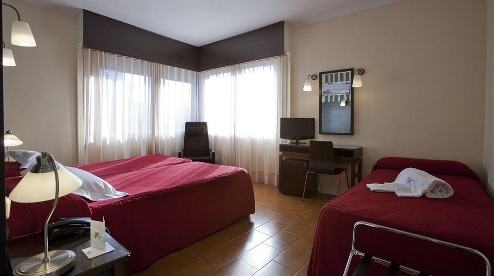 Hrc Hotel Мадрид Экстерьер фото