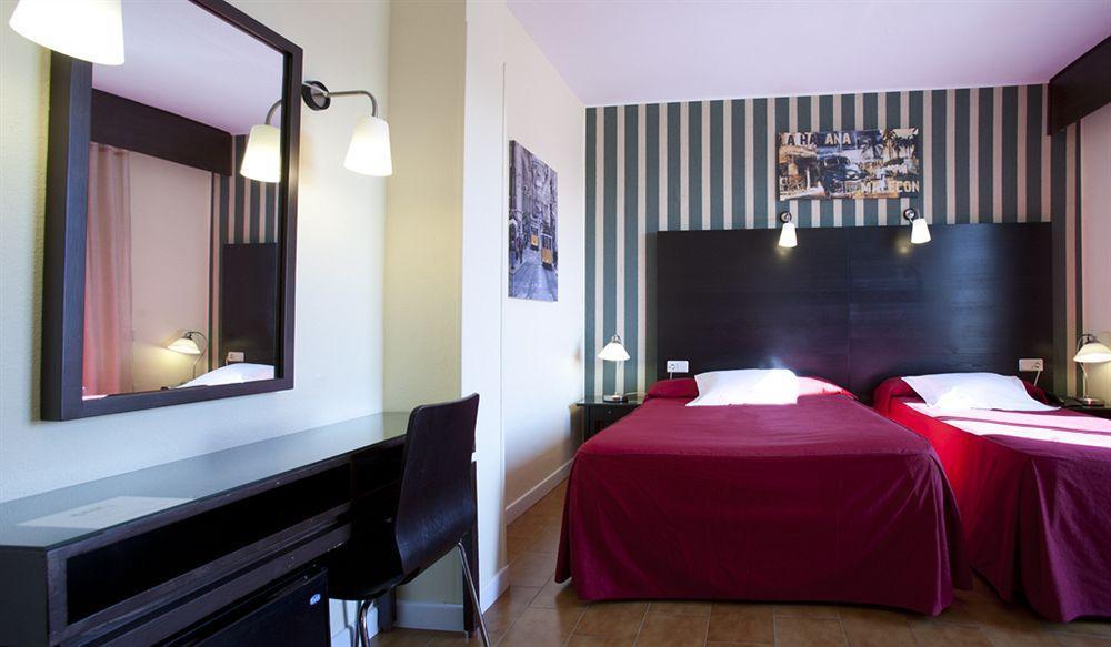 Hrc Hotel Мадрид Экстерьер фото