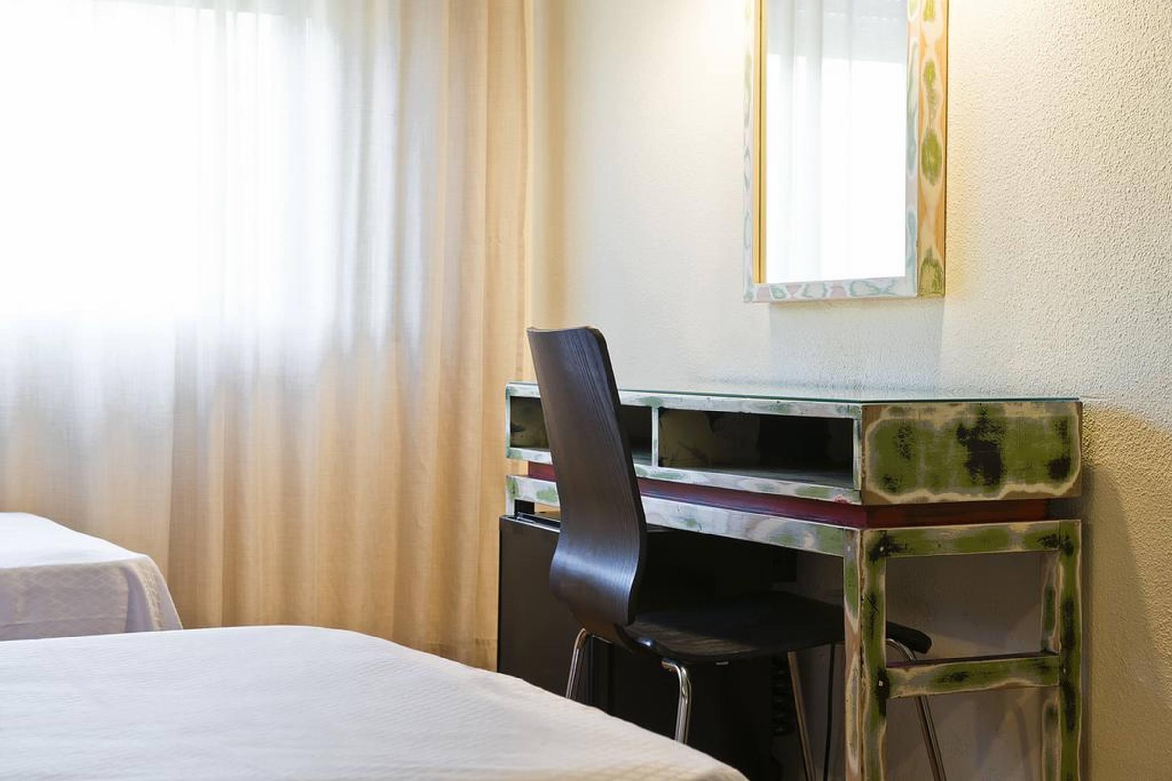 Hrc Hotel Мадрид Экстерьер фото