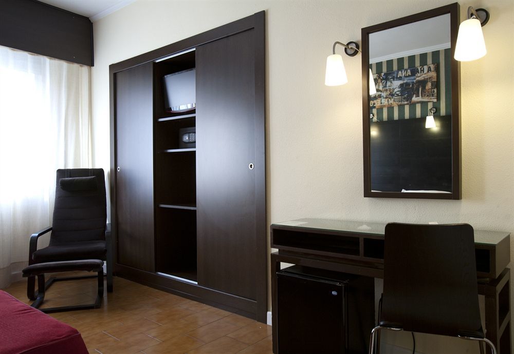 Hrc Hotel Мадрид Экстерьер фото