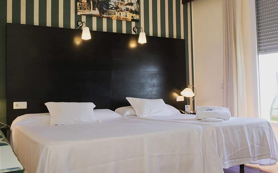 Hrc Hotel Мадрид Экстерьер фото